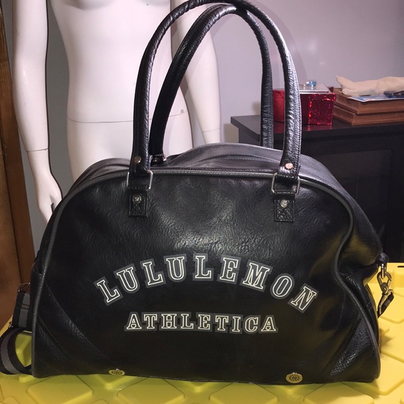 Lululemon U Coach’s Gym Bag